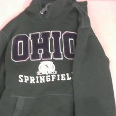 Mikina, ako bolo nahlásené Relais Azalys pomocou iLost