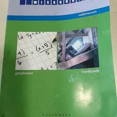Schoolgerief  - Handboek Wiskunde, iLost를 사용하여 Centraal magazijn에 보고됨