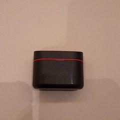 무선 이어폰 Zwart en rood, iLost를 사용하여 Van der Valk Hotel Schiphol에 보고됨