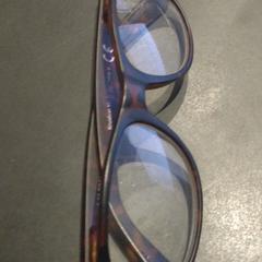 Bril, como reportado por TivoliVredenburg utilizando o iLost