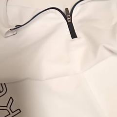 Shirt White, as reported by Mövenpick Hotel Amsterdam City Centre using iLost