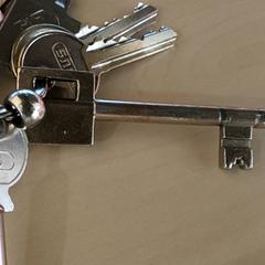 Kulcsok, amint azt Centraal magazijn az iLost segítségével jelentette.