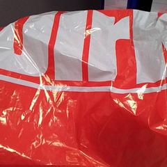 バッグ Rood, DIRK がiLostで Qbuzz Fryslân によって報告されました