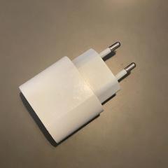 Adapter, zoals gemeld door MEININGER Hotel Berlin "Mitte" Humboldthaus met iLost