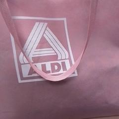 Bag Roze, Aldi, som rapportert av Qbuzz Fryslân ved bruk av iLost