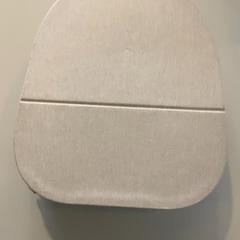 Hörlursfodral headphone, rapporterat av MEININGER Hotel Berlin Airport med iLost