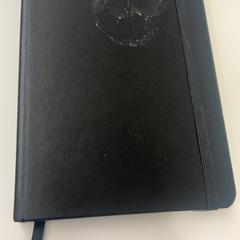 Quadern Zwart, segons ha informat HvA Amstelcampus mitjançant iLost