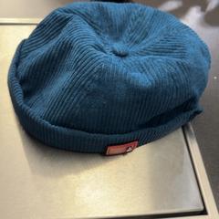 Cappello Blauw, come riportato da Pathé Amsterdam Noord utilizzando iLost