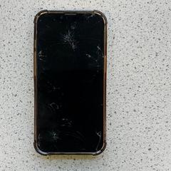 Smarttelefon zwart Apple, som rapportert av Centraal magazijn ved bruk av iLost