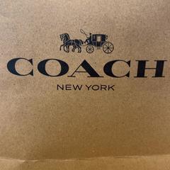 Purchase coach, iLost를 사용하여 Designer Outlet Roermond에 보고됨