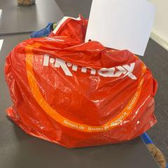 Taška Rood plastic, jak nahlášeno Gebo Tours pomocí iLost