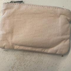 Brieftasche Kaya, gemeldet von HTM über iLost