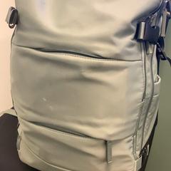 Mochila groen/grijs, segundo informou Eindhoven Airport usando iLost