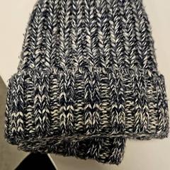 قبعة صغيرة، كما تم الإبلاغ عنه بواسطة Vrije Universiteit Amsterdam عبر iLost