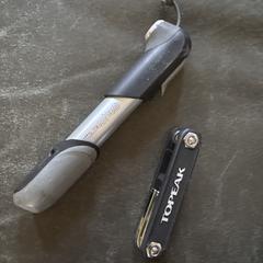 Inhoud fietstas: pompje en topeak a été signalé sur iLost