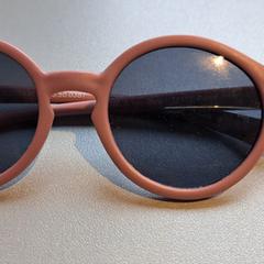 İLost kullanarak Madurodam tarafından bildirildiği gibi Güneş gözlüğü