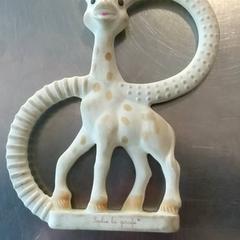 حلقة التسنين Giraffe، كما تم الإبلاغ عنه بواسطة Burgers' Zoo عبر iLost