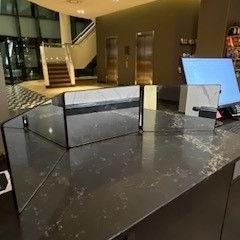 Lustro spiegel, zgłoszono przez Van der Valk Hotel Veenendaal przy użyciu iLost