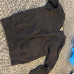 Pullover Black, gemeldet von MEININGER Hotel Amsterdam City West über iLost