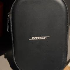 Estutxe Bose black case, gisa salatu by MEININGER Hotel Amsterdam City West iLost erabiliz