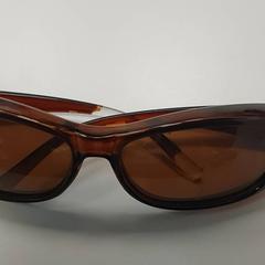 Gafas de sol, segundo informou Regio West-Vlaanderen usando iLost