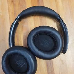 Hodetelefoner headphone, som rapportert av Bolognalaan 101 ved bruk av iLost