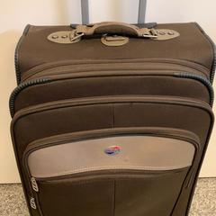 Valise, a été signalé par Eindhoven Airport utilisant iLost