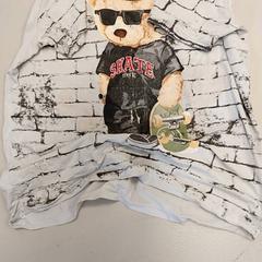 Klær T shirt, som rapportert av Regio West-Vlaanderen ved bruk av iLost