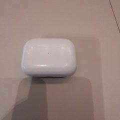 Cuffia bluetooth, come riportato da Van der Valk Hotel Schiphol utilizzando iLost