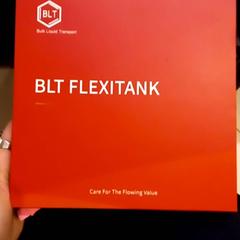 Libro, come riportato da Leonardo Royal Hotel Amsterdam utilizzando iLost