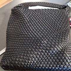 حقيبة كتف، كما تم الإبلاغ عنه بواسطة Breng Nijmegen عبر iLost