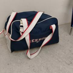 Teamsporten Blue red and white, zoals gemeld door TU/e - Receptie Neuron met iLost