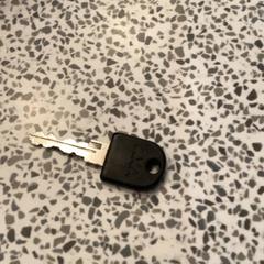 Llave, ha sido reportado por MEININGER Hotel Berlin "Mitte" Humboldthaus con iLost