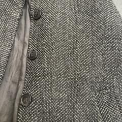 Chaqueta, ha sido reportado por Rotterdam The Hague Airport con iLost