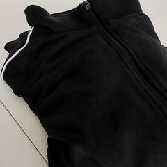 Kleding - vest, rapporterat av Regio Antwerpen - Brussel med iLost