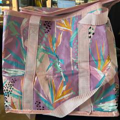 Cool bag pink, som rapportert av Conscious Hotel Westerpark ved bruk av iLost