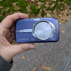 Olympus digitale camera がiLostに報告されました