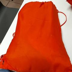 Saco - De nutte, como reportado por Centraal magazijn utilizando o iLost