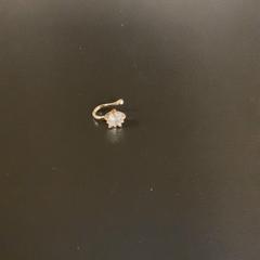 Ohrring Gold, segundo informou MEININGER Hotel Dresden Zentrum usando iLost