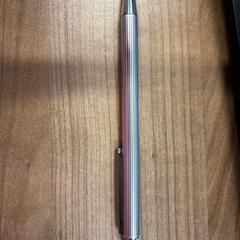 Stylo zilver, segundo informou ACTA usando iLost