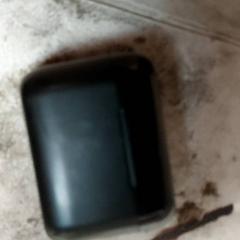 Elektronik Oortjescase, gemeldet von Regio Antwerpen - Brussel über iLost