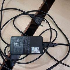 노트북 충전기 Microsoft, iLost를 사용하여 Bolognalaan 101에 보고됨