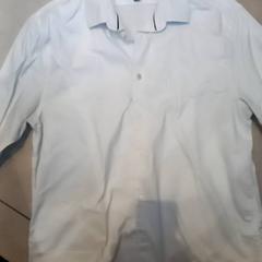 셔츠 White, iLost를 사용하여 Leonardo Royal Hotel Amsterdam에 보고됨