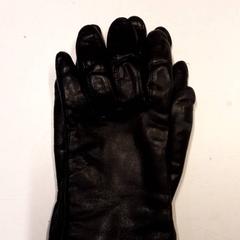 إكسسوارات الملابس، كما تم الإبلاغ عنه بواسطة Qbuzz ZHN عبر iLost