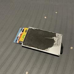 cardholder, ako bolo nahlásené iLost