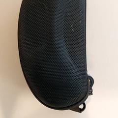 Brillenetui mit brille Zwart, gemeldet von Regio West-Vlaanderen über iLost