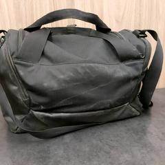 Bossa, segons ha informat Rotterdam The Hague Airport mitjançant iLost