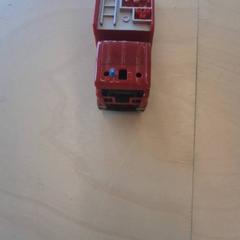 Jouet voiture, as reported by IKEA Lyon Grand Parilly using iLost