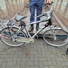 Férfi kerékpár, amint azt Gemeente Roermond az iLost segítségével jelentette.