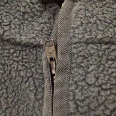 ジャケット がiLostで ibis Schiphol Amsterdam Airport によって報告されました